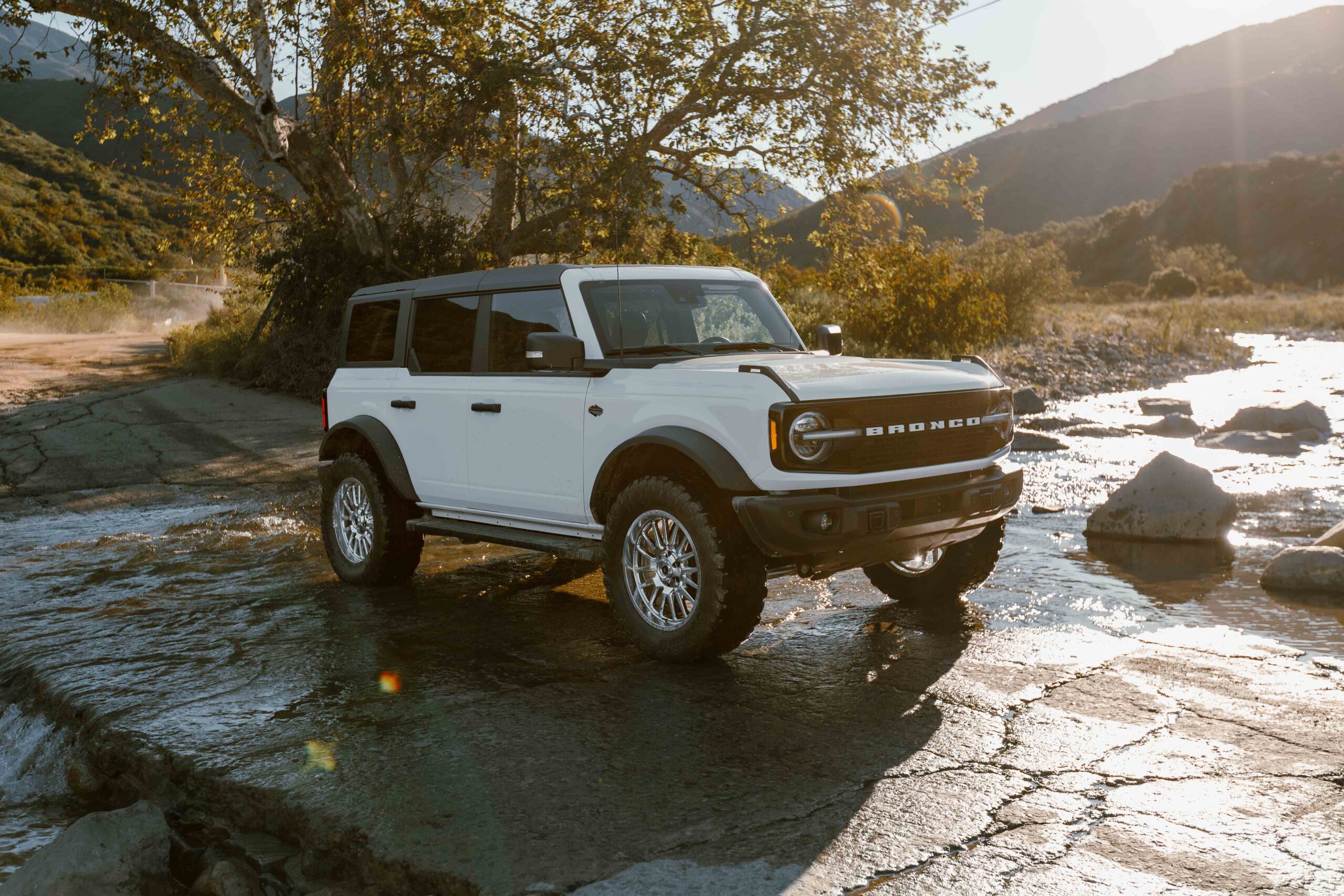 FORD BRONCO